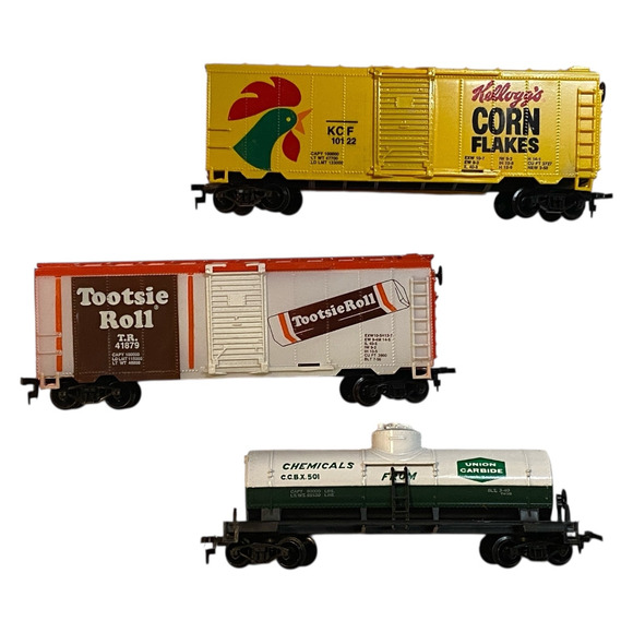 Life-Like HO Train Cars Tootsie Roll Corn Flakes Boxcars Union Carbide Tanker - Picture 2 of 15